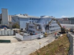 Nuovo ospedale Salesi: iniziata demolizione vecchie palazzine